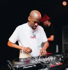 Mr Thela – Live in London (SKYY Vodka Mix)